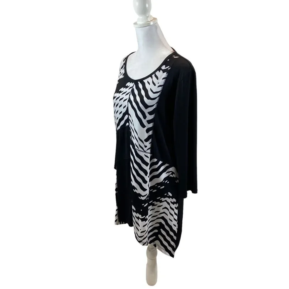 Chico’s‎ Traveler Brand Abstract 3/4 Sleeve Black and White Blouse Chicos Size 1
